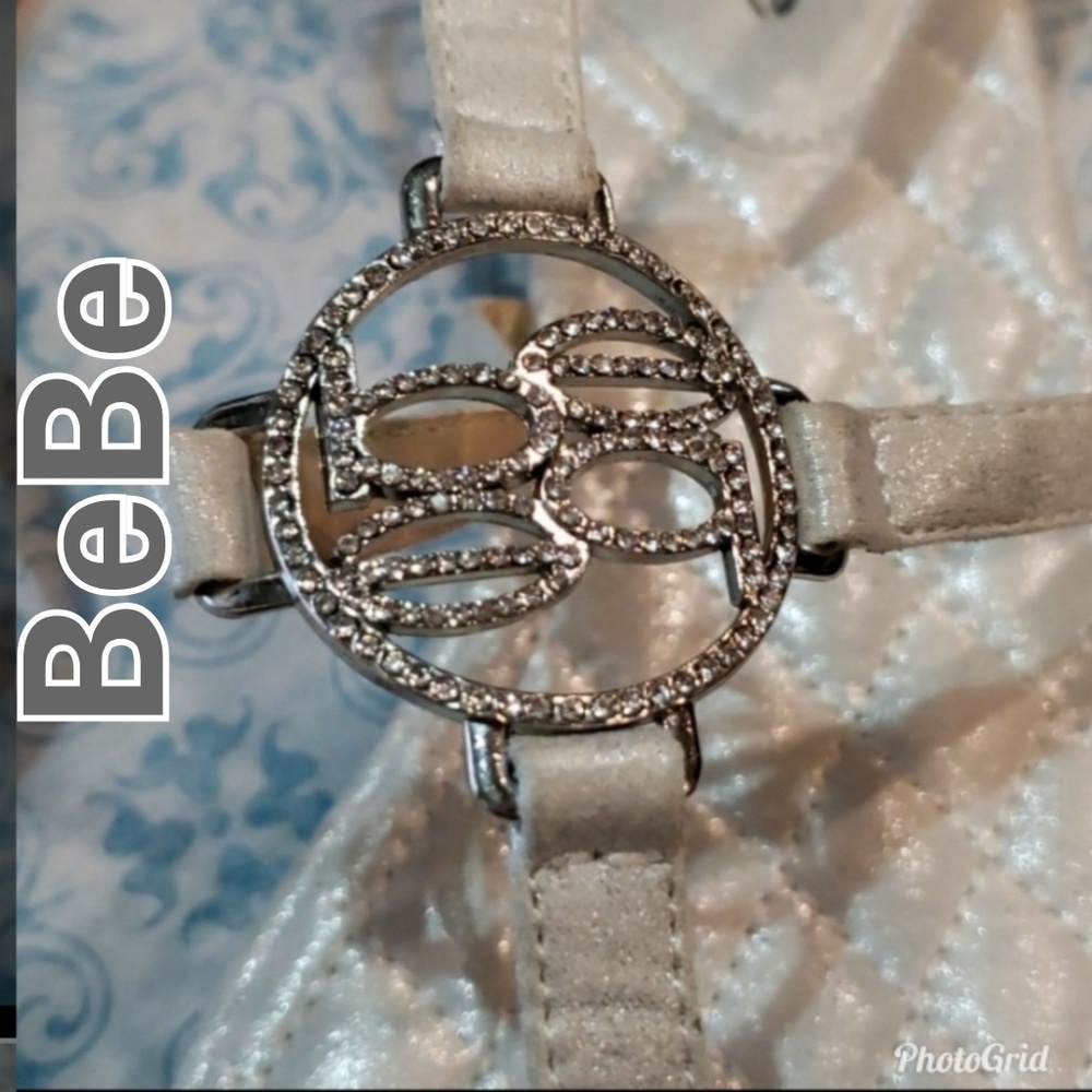 🌸 BeBe Pearl White Flats Rhinestones Logo-A+